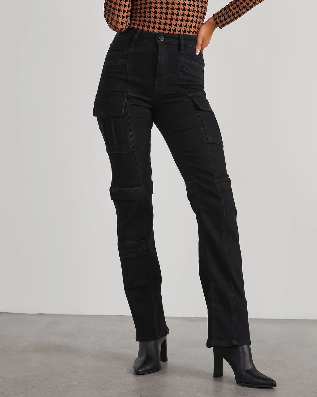 Zhaire High Rise Pocketed Straight Jeans